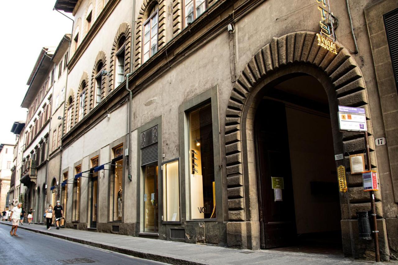 Апартаменты Studio In Tornabuoni Within A Renaissance Building Флоренция Экстерьер фото